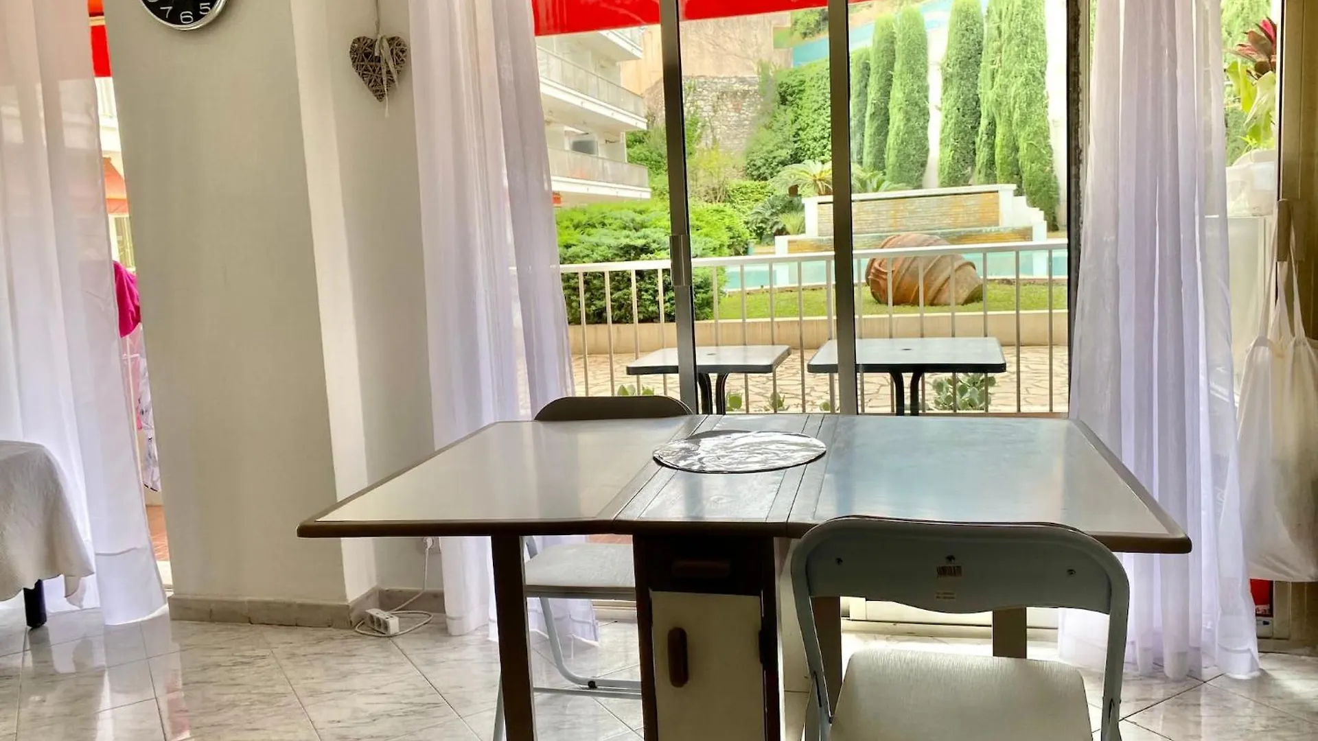 Διαμέρισμα Le Charmant Studio, Proche Plage Μεντόν